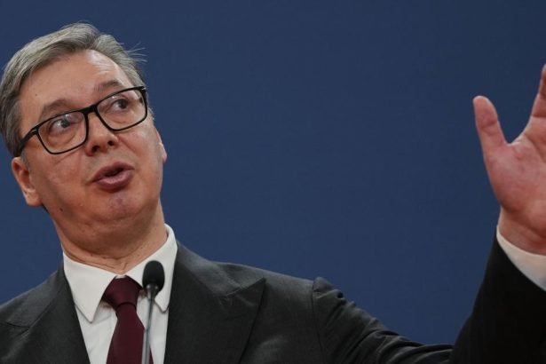 Srbska prezident Vucic popiera obvinenia z ucasti na sarajevskom safari