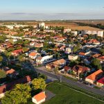 V jednom kute kraja dlhuju len par eur inde stovky Medzi mestami su priepastne rozdiely