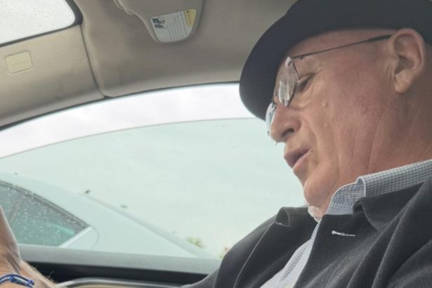 Z auta v Petrzalke taska s 18 mil forintami