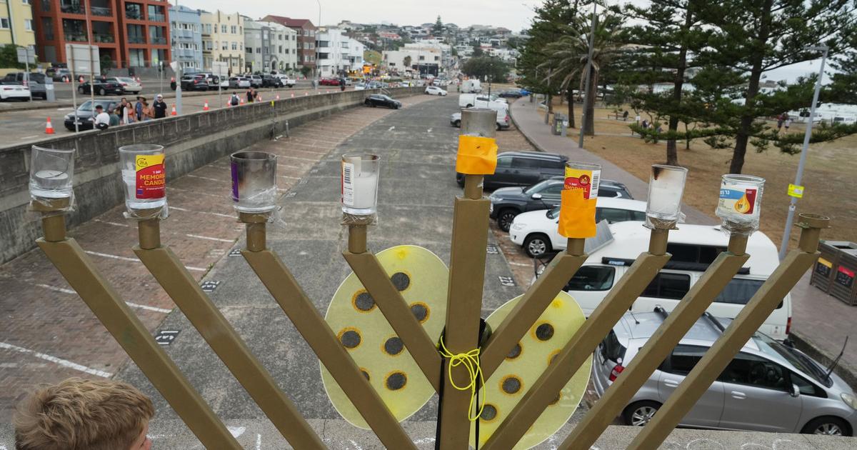 Australia Muz obvineny zo strelby v Sydney cvicil so svojim otcom