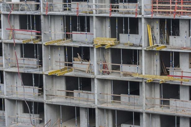 BRATISLAVA Ruzinov ziskal milionovy uver na rekonstrukciu bytov