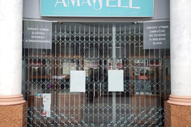 Den po lupezi bolo klenotnictvo zatvorene