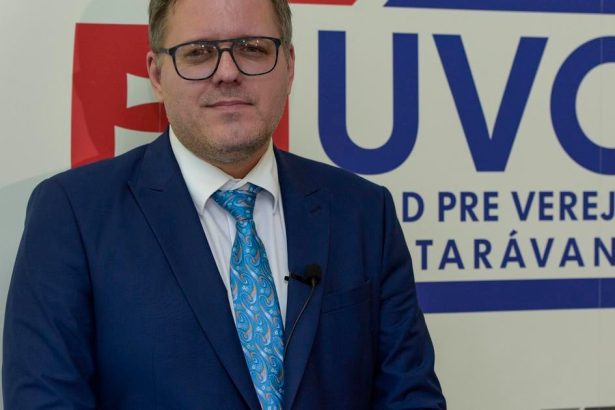 EKONOMIKA Predseda UVO Peter Kubovic odmieta politicky vplyv pri zruseni sutaze na D1 Turany Hubova