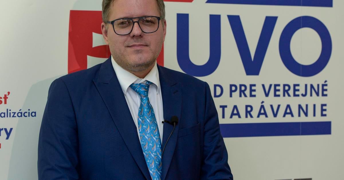 EKONOMIKA Predseda UVO Peter Kubovic odmieta politicky vplyv pri zruseni sutaze na D1 Turany Hubova