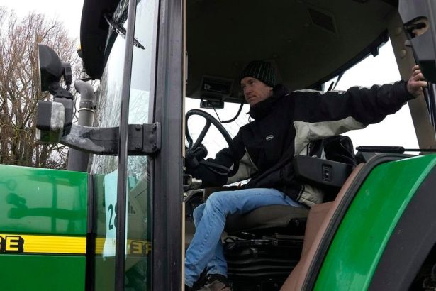 Francuzski farmari opat blokovali cesty proti vlade