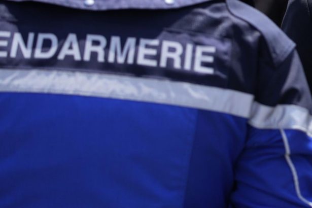 Francuzsko Vybuch domu pri Parizi zranil mamu a tri deti