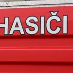 HaZZ Auto narazilo do oplotenia zastavky na Karloveskej ulici v Bratislave