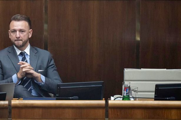 Hanba na viacero sposobov Koalicia zasiahla proti oznamovatelom korupcie