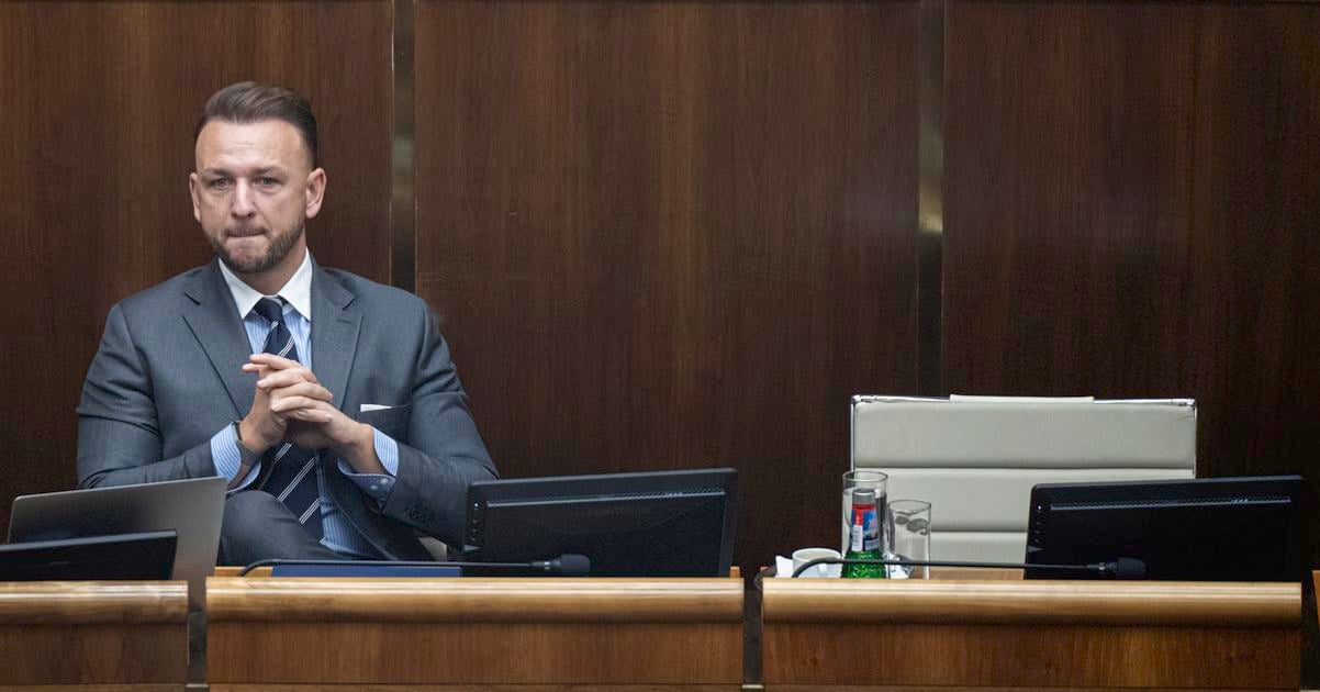 Hanba na viacero sposobov Koalicia zasiahla proti oznamovatelom korupcie