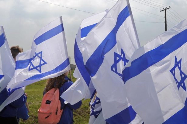 Izrael predlzil platnost zakona o zakazoch pre media