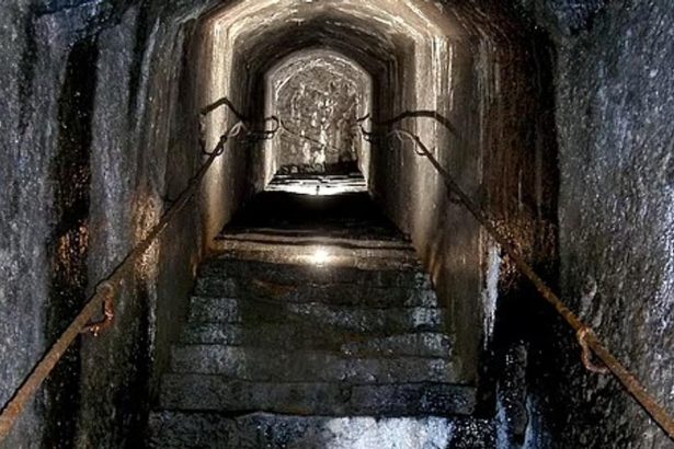 Ludia zostupia do podzemia uvidia slavne tajomstva