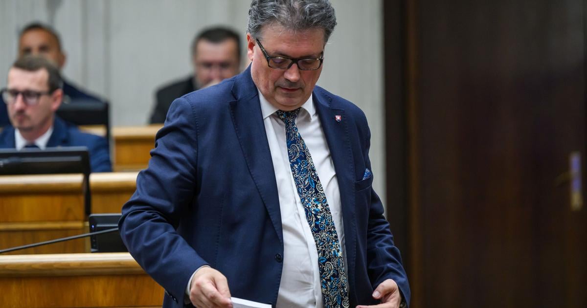 NRSR Na skolskom vybore k dvom peticiam nebolo prijate uznesenie