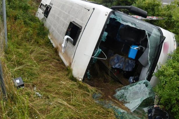 Na severe Vietnamu havaroval autobus devat mrtvych