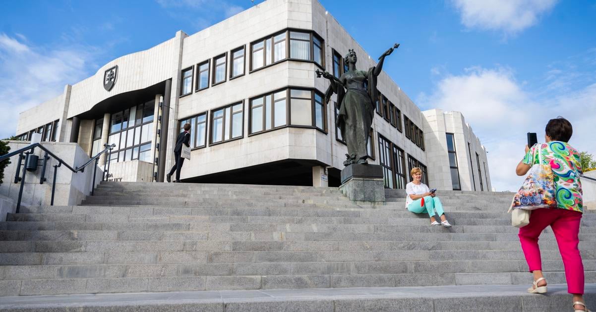 Poslanci prijali v tomto roku 113 zakonov 21 urychlene