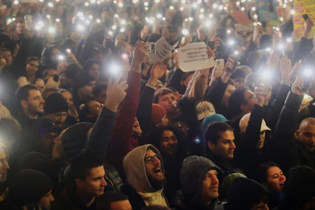 Protivladne protesty v Bulharsku s tisicmi ludi
