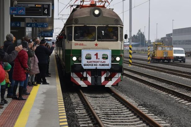 Rozlucka so starym svetom Prve historicke vlaky na Zemplin