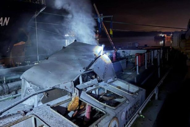 Ruske utoky na juhu Ukrajiny poskodili lod pod slovenskou vlajkou