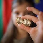 Bulhari platia eurom zarabaju menej ale maju nizsie dane