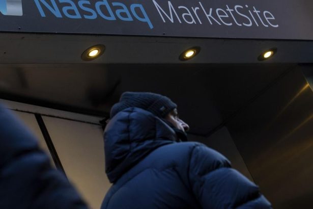 Burza Akcicie v USA v piatok uzavreli zmiesane za cely tyzden klesli