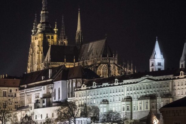 Cesky HDP vlani vzrastol o dva a pol percenta