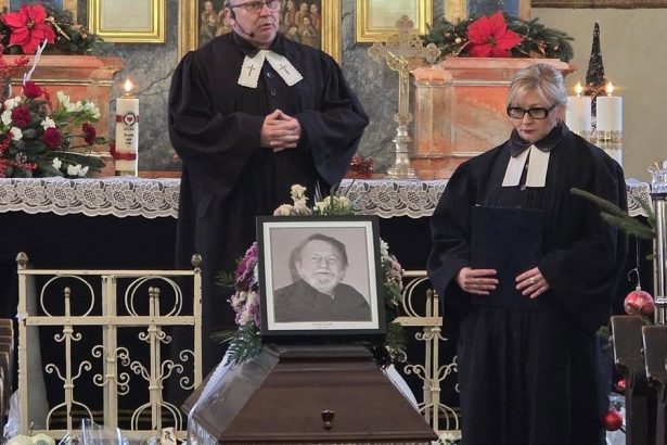 Divakov ohuril svojim vykonom bez jedineho slova V Turci sa rozlucili s vyznamnym hercom