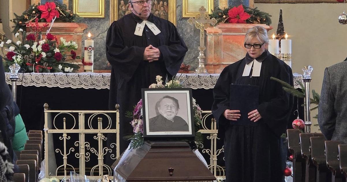 Divakov ohuril svojim vykonom bez jedineho slova V Turci sa rozlucili s vyznamnym hercom