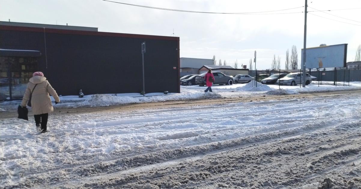 Doprava SSC varuje pred zladovatenym snehom na cestach