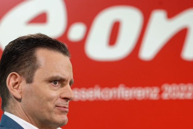 Energie Sef koncertu EON vyzyva na ukoncenie dotacii solarnych zariadeni