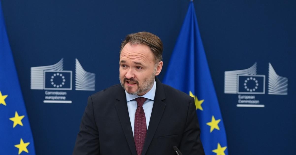 Eurokomisar pre energetiku vyjadruje obavy z vysokeho stupna zavislosti EU na americkom plyne