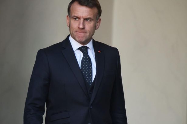 Macron kritizoval Spojene staty za odvracanie od spojencov