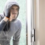 Milionova kradez v rodinnom dome Policia obvinila styri osoby