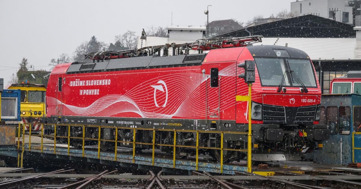 NAZOV ZSSK bude optimalizovat pocet zamestnancov a uplatni hromadne prepustanie