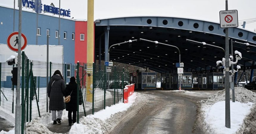 Na hranicnom priechode Uzhorod Vysne Nemecke otvorili pesi koridor