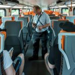 Okienka na nakup listkov zrusili v dalsich mestach seniorom digitalna doba stazuje cestovanie