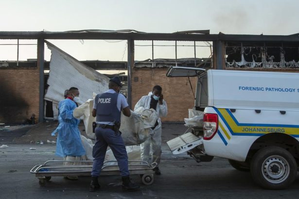 Ozbrojenci napojeni na Islamsky stat zabili 14 ludi