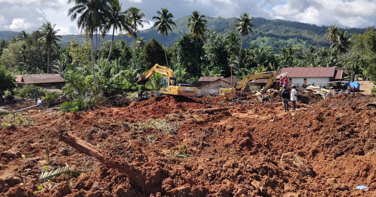 Pri zosuve po dy v Indonezii prislo o zivot najmenej sedem ludi patrapoju po dalsich