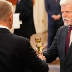 Rozputam brutalny boj pisal poradcovi Cesky prezident obvinil ministra zahranicnych veci z vydierania