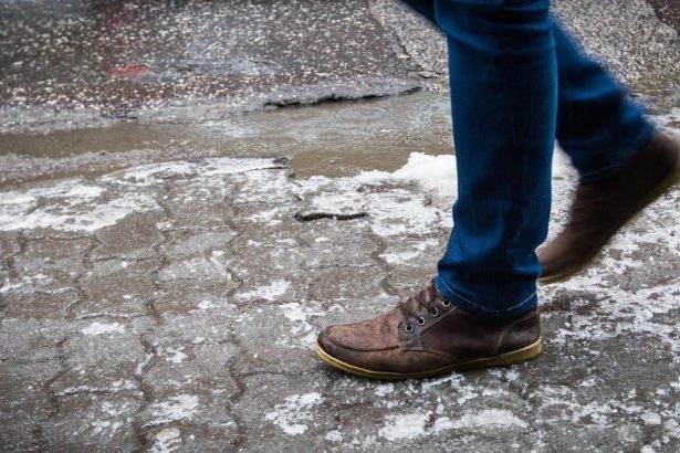 SHMU varuje pred poladovicou na zapade Slovenska