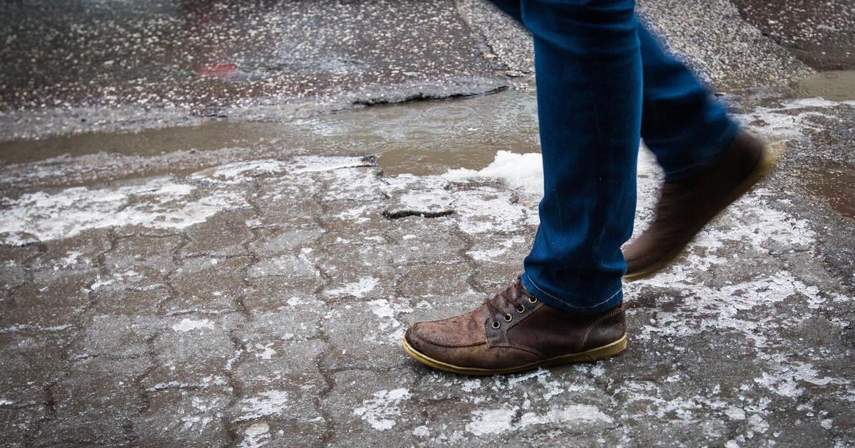 SHMU varuje pred poladovicou na zapade Slovenska