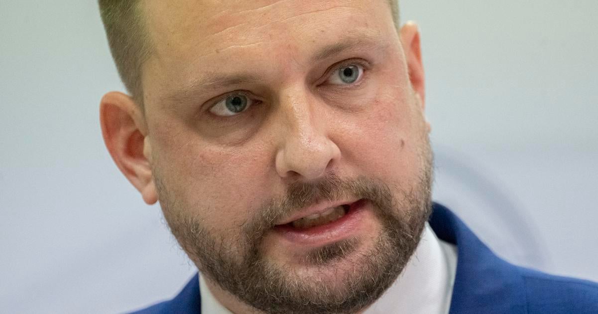 Sasko predstavil zdravotnickemu vyboru plan zmien v zachrannych sluzbach opozicia ho kritizuje