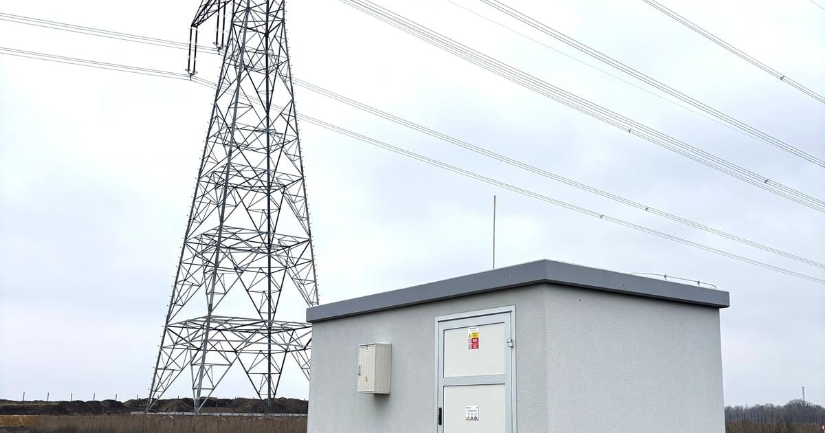 Statny priemyselny park pri Novych Zamkoch sa posunul o krok vpred Povolenie ziskala dalsia klucova stavba