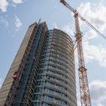 UHP vo svojom hodnoteni opat odporuca MO aby predlozilo plan na zaplenenie budov