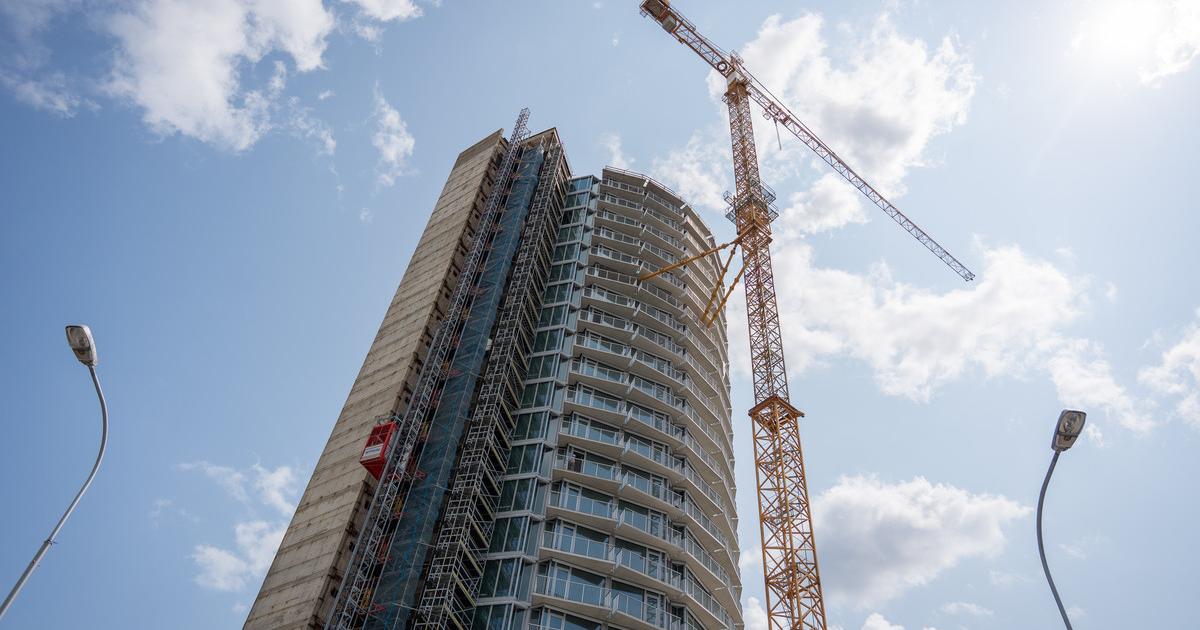 UHP vo svojom hodnoteni opat odporuca MO aby predlozilo plan na zaplenenie budov