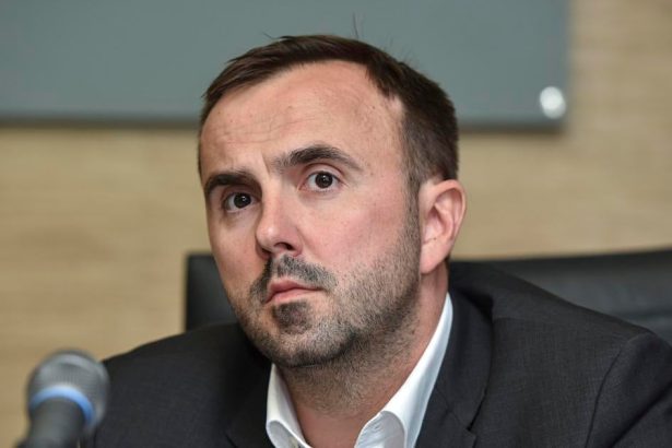 Vlada podla PS zlyhava v rieseni krizy dostupneho byvania co najma ohrozuje mladych