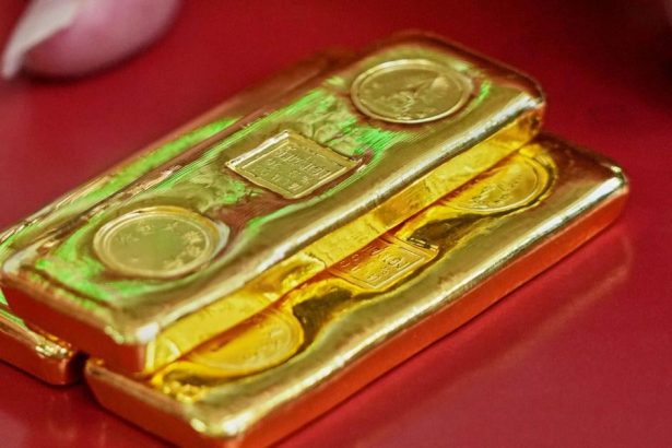 Akcie a drhe kovy v Azii po prudkom poklese zaznamenavaju narast