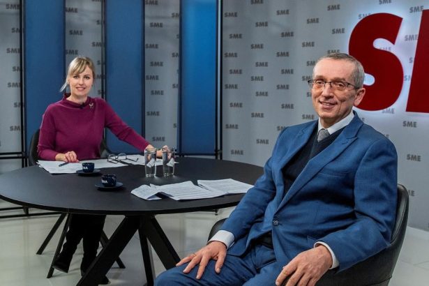 Centese v arene je potrebne vystupit a ozvat sa ked politici siria bludy