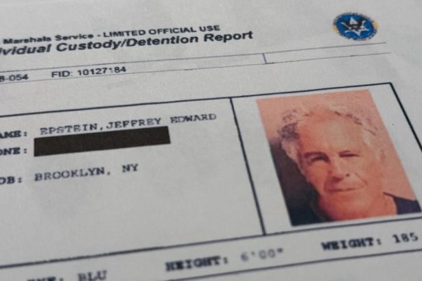 Co odhalili nove Epsteinove dokumenty