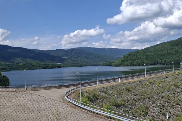 Hanba celej vlade Reaguju rozhorceni Podpolanci na zaradenie precerpavacky Malinec Latky medzi vyznamne investicie