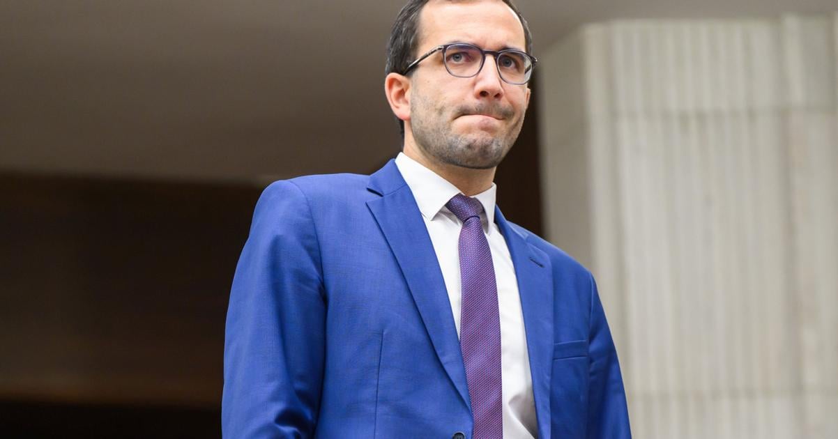 Hnutie Slovensko kritizuje uvaovanie o zruen hlasovania potou zo zahraniia