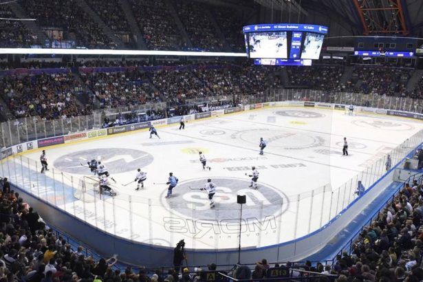 Kde sa zmesti stovky novych sedadiel Rekonstrukcia Steel Areny vyvolava otazky